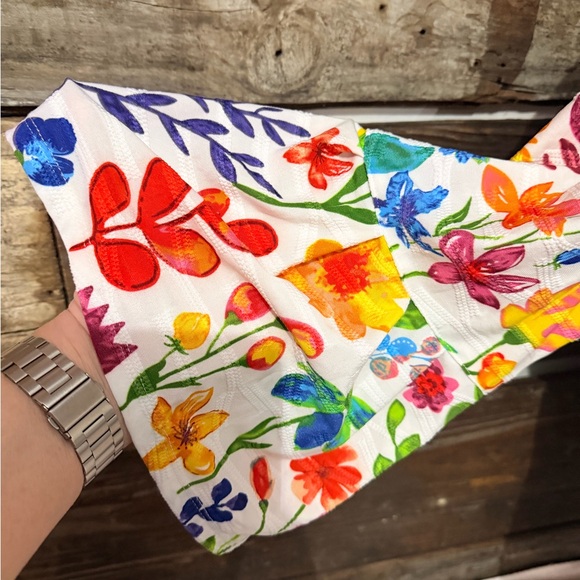 Ali Miles Multicolor Floral Button-Down Shirt - Picture 4 of 9